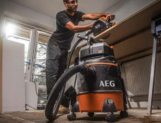 aspirateur de chantier sans fil 18 V sec et humide BWD18-0 AEG