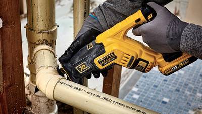 test et avis scie sabre dewalt DCS367P2 brushless compacte